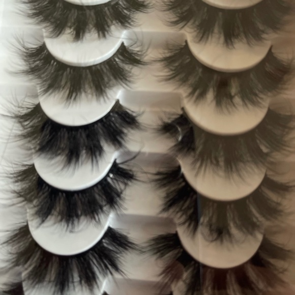 cindyccosmetics Other - beautiful eyelashes